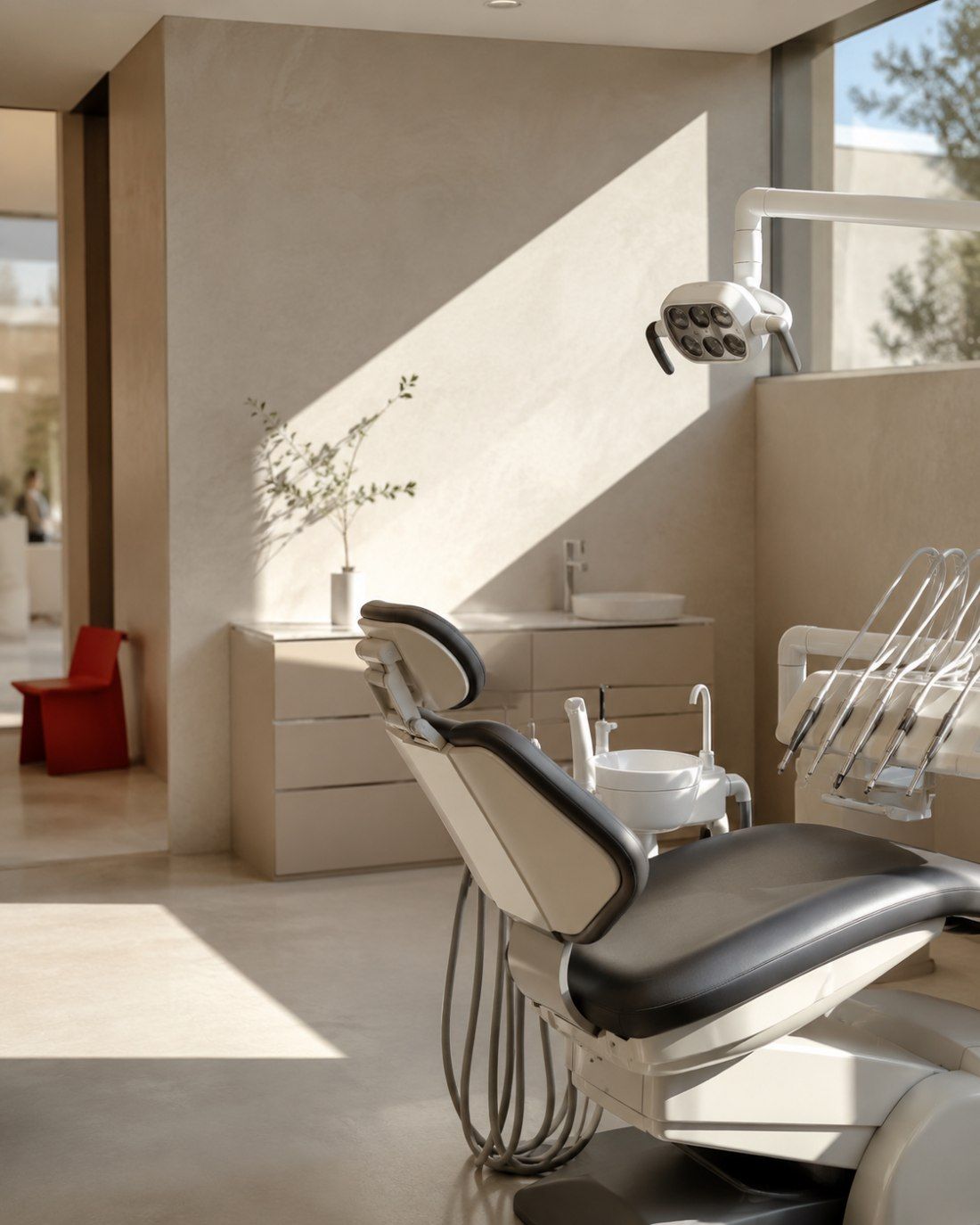 Paciente en una clínica dental que confía su marketing a Brand Brokers